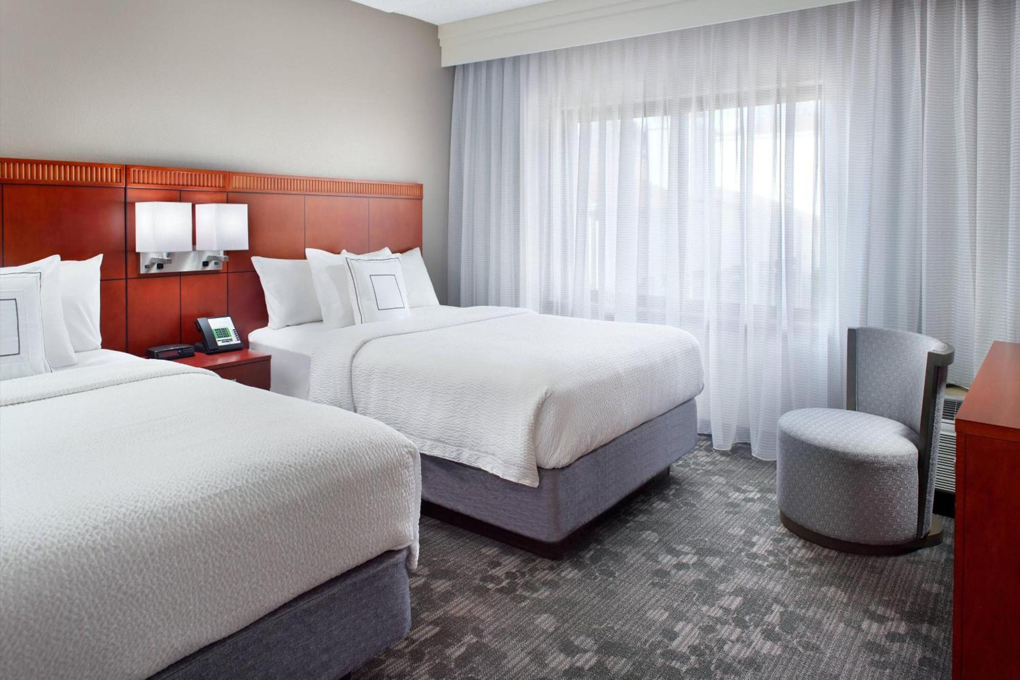 Courtyard By Marriott Greensboro Exterior foto